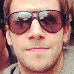 Twitter criado para ajudar nas tags do SP! 

Moderador  @SimplePlanCeara