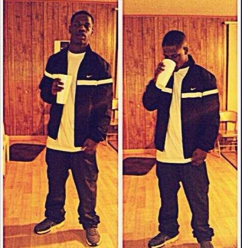 #teamesaint #teamdaddy #teamchoclate #teamcardinals #teamrealroadrunners #teamlilboosie #teamlevis #teamyogotti #teamfollowback #teamfuckyu...free bra rah&kobe