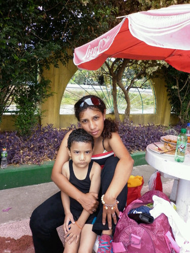 Alegre, tranquila