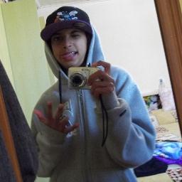 amo futebol,pizza e games hehe` so um lek´s em busca de coisas diferentes