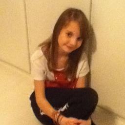 BeccaSmith100's profile picture. bon bons 3 xxxx