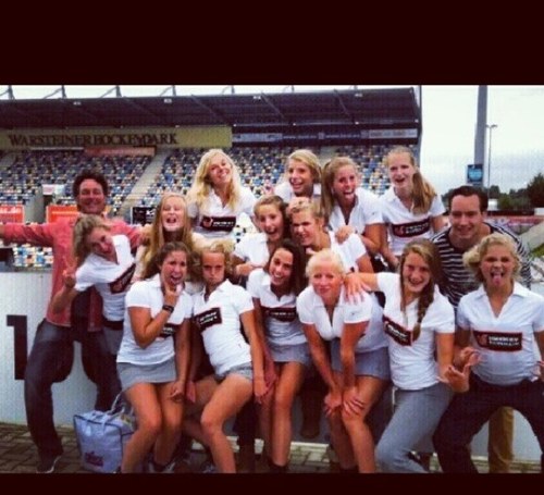 Super B - Anna-Colette, Mares, Dionne, Eva, Frederieke, Iris, Jet, Loes, Noortje, Maartje, Malou, Maud, Suus, Shannon, Mark & Kees