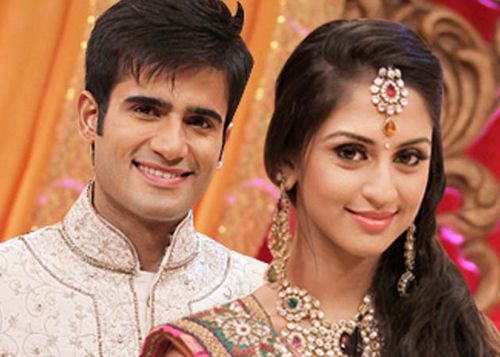 Young girl ♥ My life revolves around Karan Tacker & Krystle D'souza!!♥ LOVE them to the core ♥ CRAZY for them..!! ♥ @karantacker @krystledsouza ♥