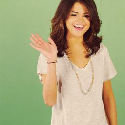 SELENUUUUUUR.... @selenagomez *-*