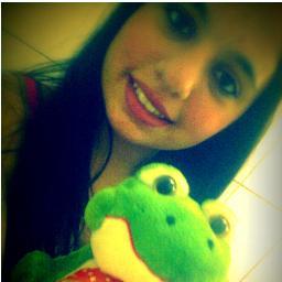 - Eu sou perfeita né? - Sim! Uma perfeita idiota.
