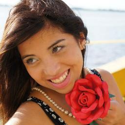Ask: http://t.co/IvEs7yNx
MSN:natalia2717@hotmail.com
Tenho 16 Anos , Colorada e Capricorniana 
Vem pro meu mundinho   = D