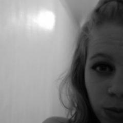 1thay_lopes's profile picture. Quem nasceu pra figurante nunca vai roubar a cena.♫♪
          
        Ela é original, quem não é, paga um pal