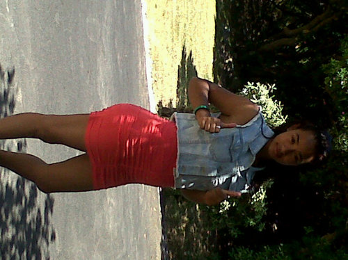 I'm mad and  I have a nice persanality and my mood depends on you sa follow me an I'll follow you