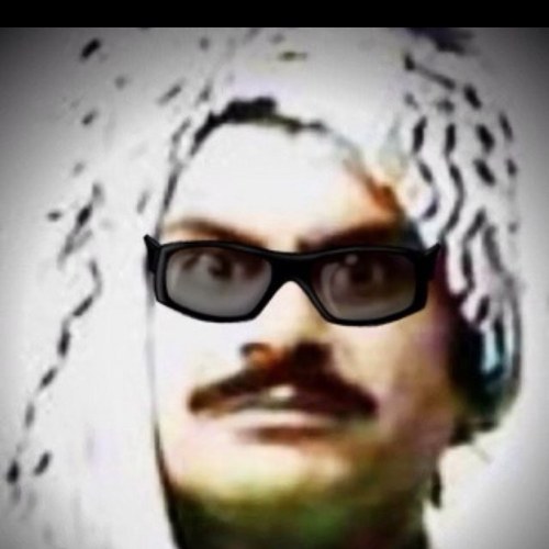 أمَا تَرَى الأُسْدَ تُخْشَى وَ هِيَ صَامِتَةٌ .. و الكَلْبُ يَخْسَى لَعَمْرِي و هُوَ نَبّاحُ