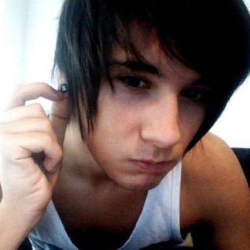 Nobody understands me, except for two very special emo's3
