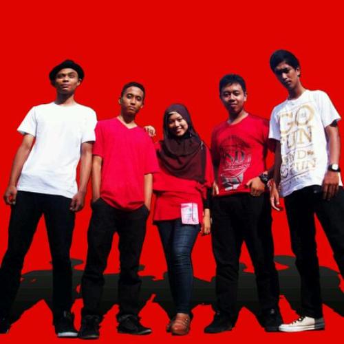 This is our fresh project called CRESCENDO
Home of
@agliestagaluh vocal
@alvinDhady drum
@ady_crescendo keyboard
@bowokbow bass
@ryo_ardiana guitar