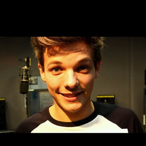 abbietealee's profile picture. BELIEBER & DIRECTIONER staying up all night believing