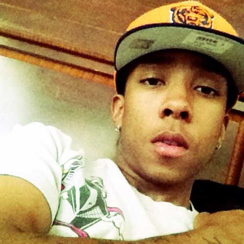 Im 21 College Boy LAVI$H NIGGA!!!..ENUFF SAID ┌∩┐(◣_◢)┌∩┐