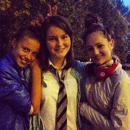 Hi guys we're Niya and Lia :** ..We LOVE (more than love ;D ) 1D .. @mandyjiroux follows ;**.. #teamfollowback ^_^
