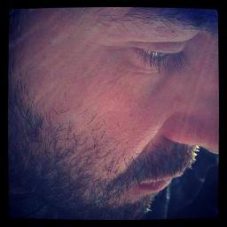 simonevalenti's profile picture. Running...