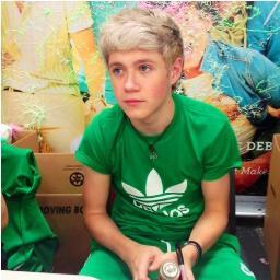 -I'm not the stupid young girl that I used to be. { cuenta de @jerryistronger } Cuenta para cuando me den limit en mi otra cuenta(?