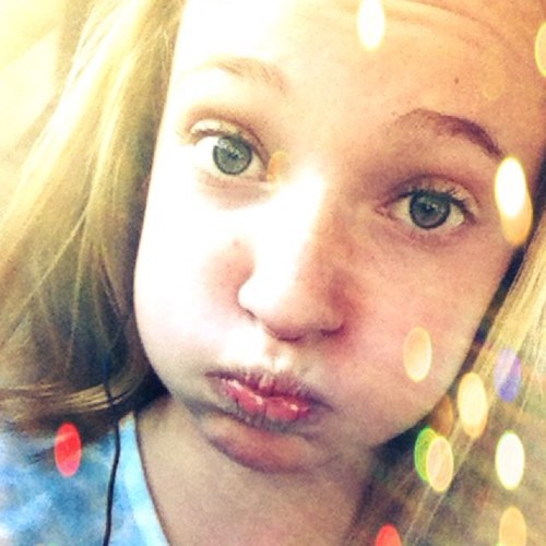 My name is Kalee Hysell! I love basketball! Now get tf off. (: