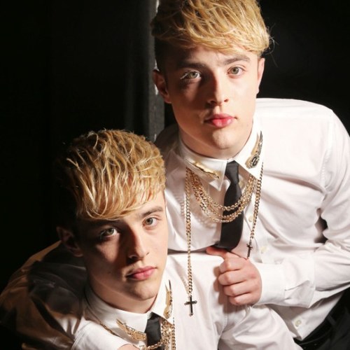 I LOVE JOHN AND EDWARD GRIMES OK.

follow @omgruth ☺
