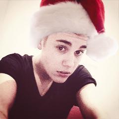 blowingthebiebs's profile picture. my other profile is teambeebuh :)