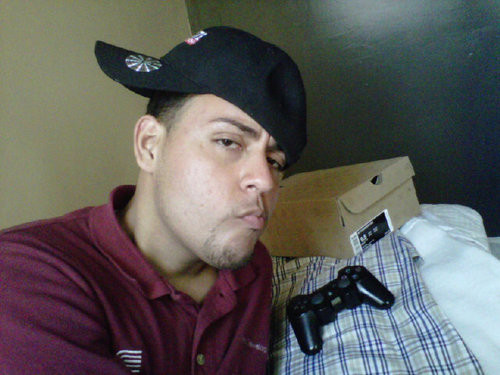 Hard working father, love sports; especially basketball and mma. UFC Fanatic. Knick fan.