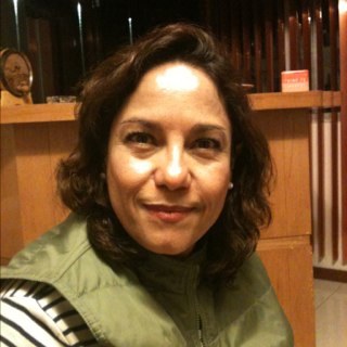 Egresada de la UNAM