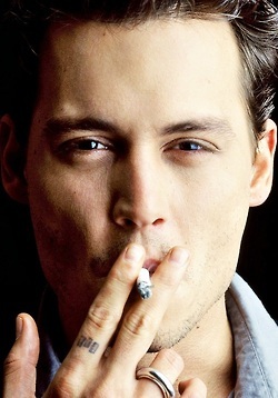 FOLLOW OTHER ACCOUNT @adeledonne  Johnny Depp forever!