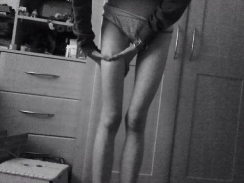 Depression. Thinspo. Ana. Self-harm.

GW: 90
UGW: 85