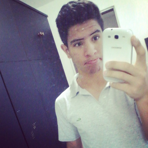 Xbox, aquarismo, downhill, I love Coffee, filmes, e um bom recanto pra descansar cercado de meus queridos;