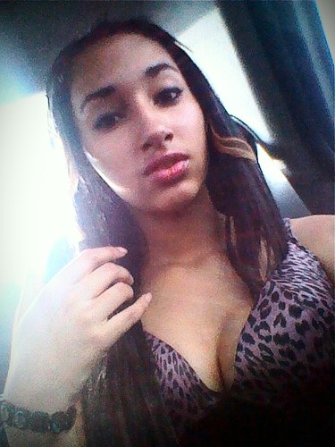 ChiChi_BaddAzz's profile picture. »» IG: iRESIDEon_CLOUD9«« * ℒivℯ... ℒℴe... ℒαυgн *✗o✗O | #teamSINGLE | #teamLESBIAN | #teamFREAKY ;) | #teamLIGHTSKIN | #teamMIXED | #teamCAPRICORN |