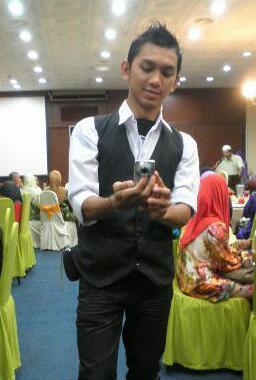 my nme is zaharul muhid bin hafiz.. 17 thun.. ddk kt kampung baru, kl..
