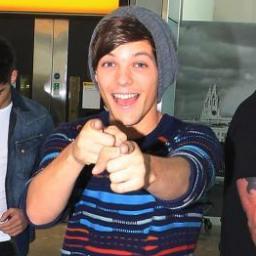 Swifty Directioner.I love HayLor, Payzer, ELounor, Zerrie and Niall and his Food.