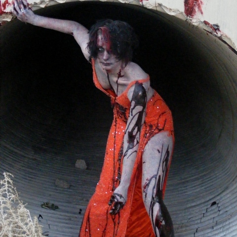 ZombiHuffington's profile picture. my hairstylist bit me... hungry!...