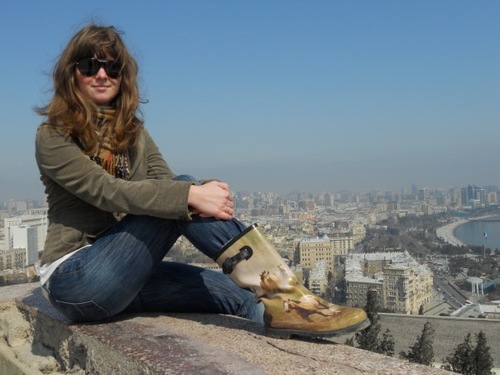 priapucoo9's profile picture. Транспорант над кладбищем в Осташкове гласил: Сохраняя традиции- возвращяем к жизни