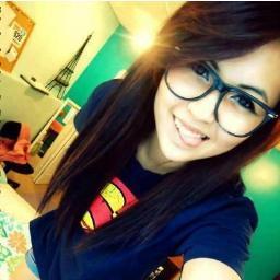sonrioo :D cuando  tdo esta mal...... mi idolo es @justinbieber amo aa @mcdavo soyy rayada de corazon @hirammier21