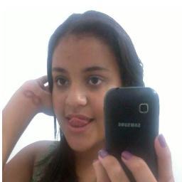 nαo tente me entender;
　　sou completαmente diferente do que vooc imαginα :)
sou aquela que nunca sera #FATO