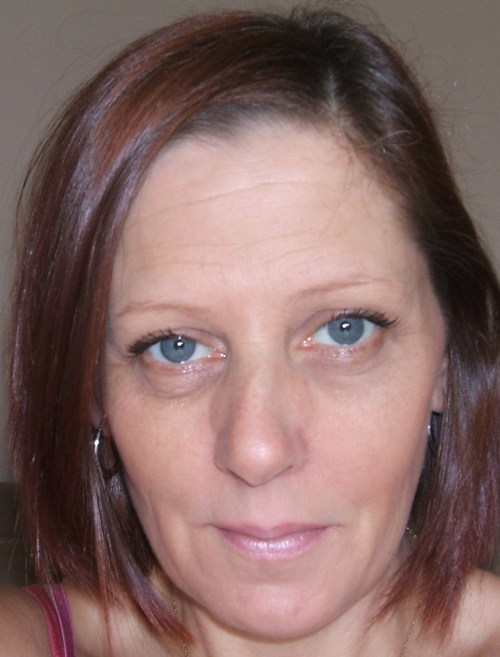 i am single with three grown up children, two grandchildren, live in surrey.