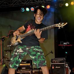 lebih baik dibenci tapi jadi diri sendiri, dari pada disukai tapi jadi orang lain... \\nn//
keep ROCK \\nn//