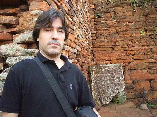 Administrador de Sistemas, Soporte Técnico y algo de programación.