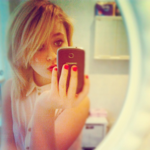 Maddie~UK~Single ;Best things in life come free to us ;Follow me I follow back #luffsyas