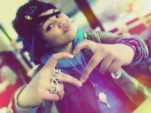 follow me gewoon #teampatat #teamkikker #gevoelige, leuke, grappige, mooie teksten @ mijn account. FOLLOW.