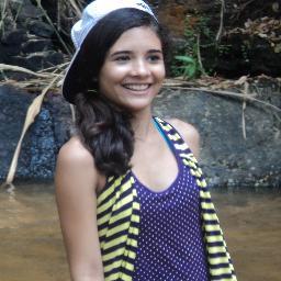 sou alegre,divertida e gosto de estudar