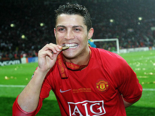 All Man Utd fans should use Twitter to urge Ronny back. Lets tweet together! Stick him on a plane, bring him back from Spain!!