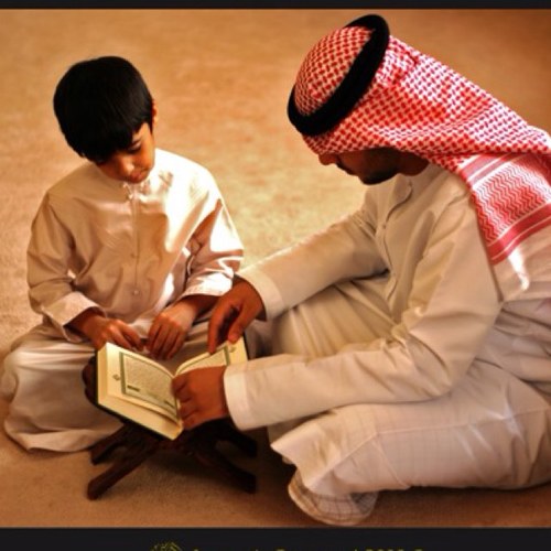 مجرد متابع من بعيد قليل التواجد // وسـع خـاطـرك .. تـرى ربـــك كـريـم ♡