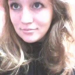 Juliya_ll's profile picture. 