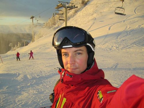 NiclasSkier's profile picture. Live a little!