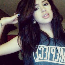 Im just a simple girl living out my dream :) also is a #Model #Singer #Hooligan Loves to hear @brunomars all day long and loves to do her job :)