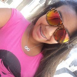 ‣ Capricorniana, Santista, 13 anos, Alegre , Apaixonada.