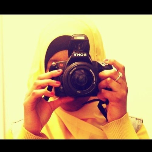 Idol2200's profile picture. “Life is funny. Things change, people change, but you will always be you, so stay true to yourself and never sacrifice who you are for anyone.”