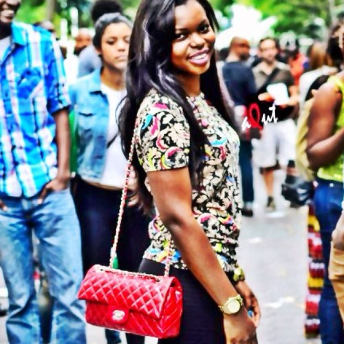 PRETTY FACE,SLIM WAIST WITH THE SICK WEAVE LOL....LIKE A STAR IN THE SKY ONE IN A MILLION BABY!