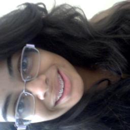 Sou como você me vê.
Posso ser leve como uma brisa ou forte como uma ventania,
Depende de quando e como você me vê passar.